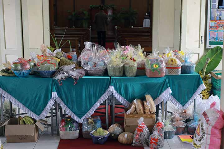 galeri, Riyaya Unduh-Unduh Tahun 2024 di GKJ Induk, gereja kristen jawa, gkj, gkj baki, gereja kristen jawa baki, baki, sukoharjo, gkj klasis sukoharjo, klasis sukoharjo, klasis, sinode gkj, sinode 